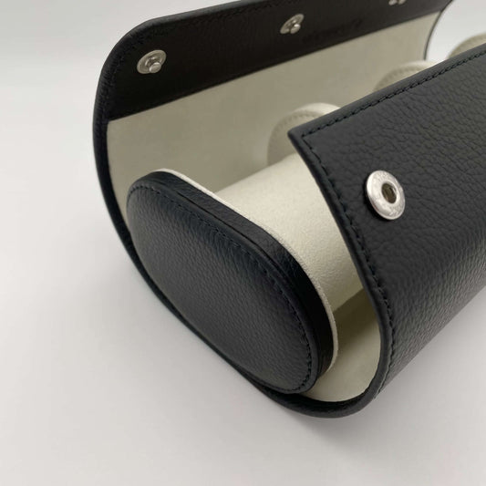 Uhrenrolle MANHATTAN - Leder Schwarz, Nahaufnahme, schräg, offen – uhrenrolle