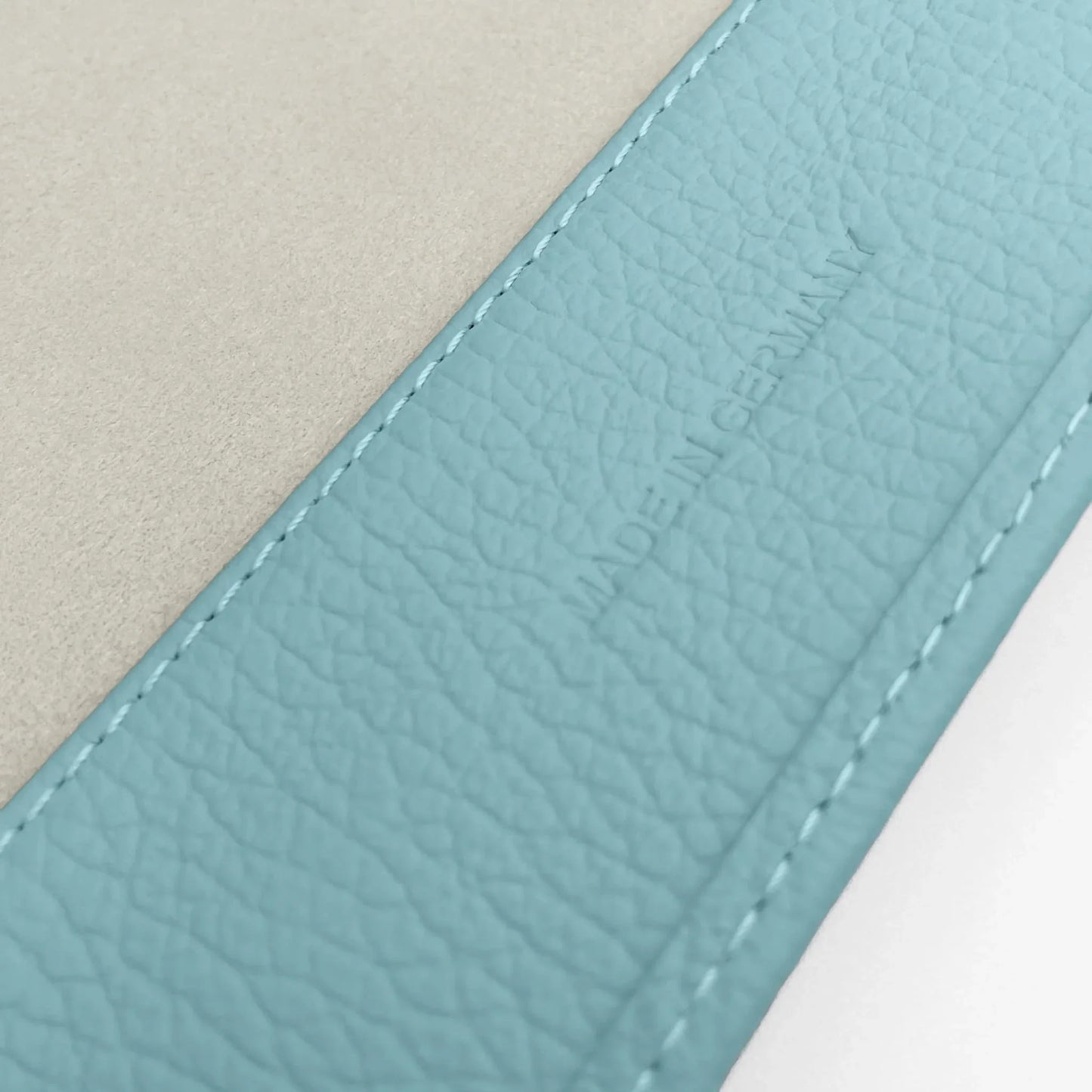 Uhrenrolle MIAMI - Leder Türkis Hellblau, Nahaufnahme, Schriftzug Made in Germany - uhrenrolle