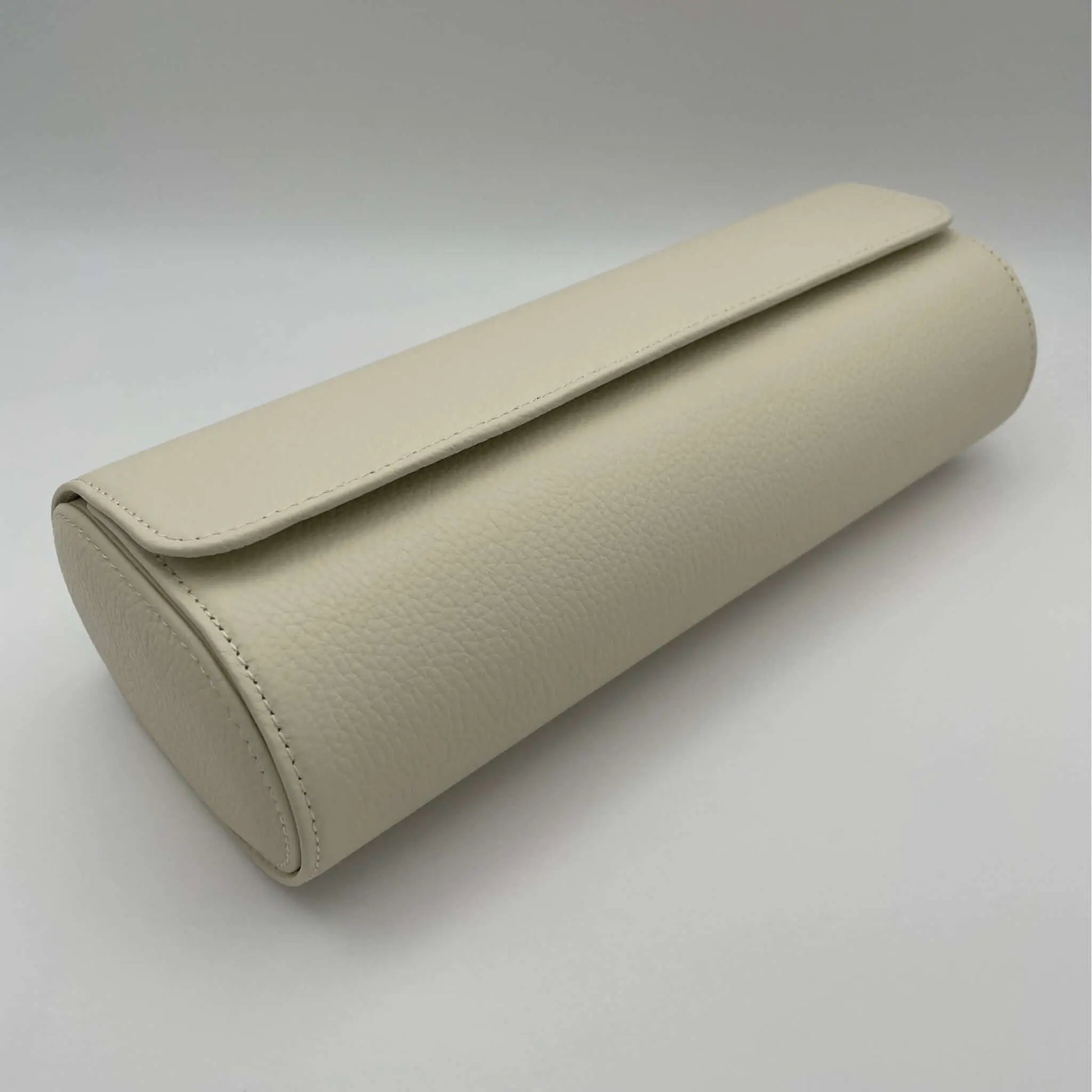 Uhrenrolle HAMPTONS - Leder Creme, Ansicht schräg, geschlossen – uhrenrolle